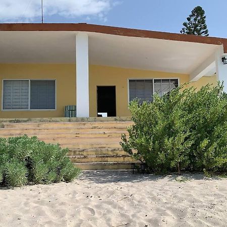 La Casa Amarilla Frente Al Mar Villa Chelem Luaran gambar
