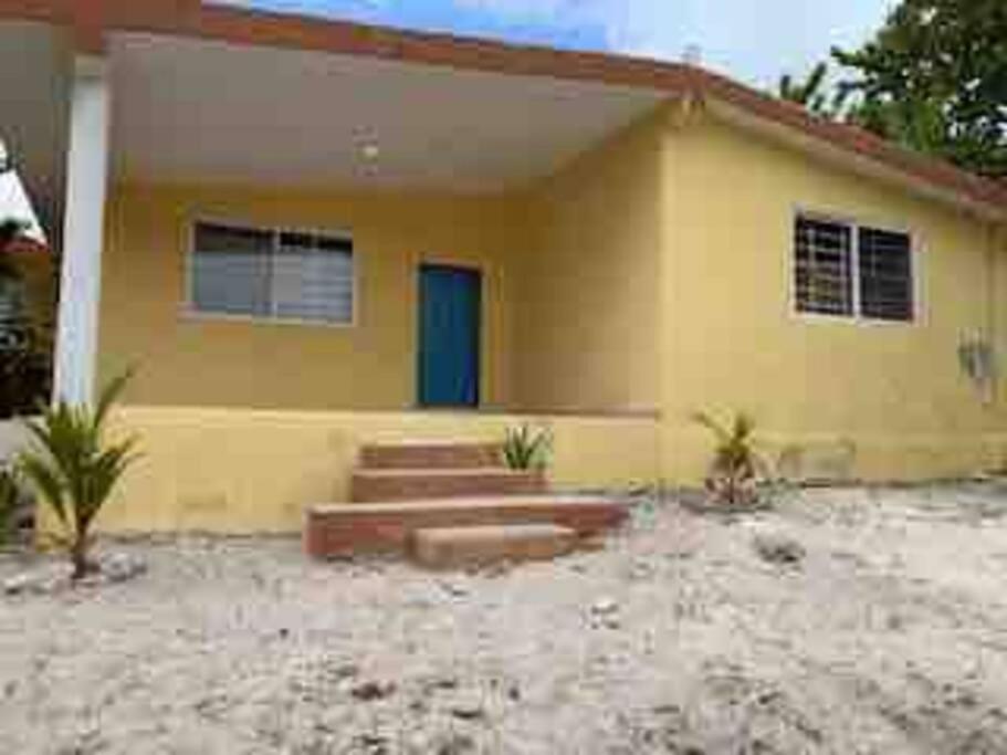 La Casa Amarilla Frente Al Mar Villa Chelem Luaran gambar